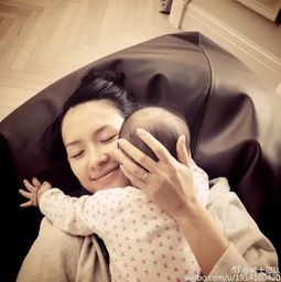 从国际章到醒醒妈,如今章子怡美得温柔又有力量