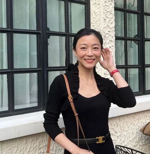 见过大世面的中年女人,早就不戴黄金饰品了换成这些才高级洋气