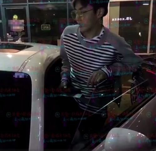 上一代流量赚了太多钱鹿晗玩表吴亦凡玩车,李易峰也是隐藏富豪