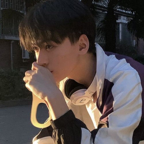 图片头像男40多男孩