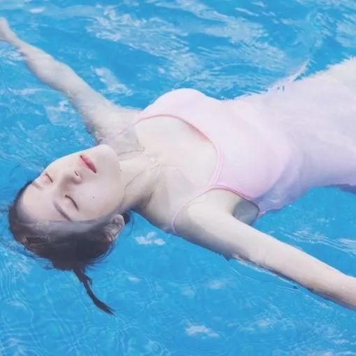 女生头像退一步是遗憾