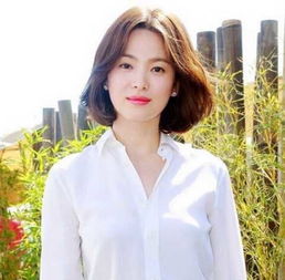 50岁女人的照片头像真实微信闫妮素