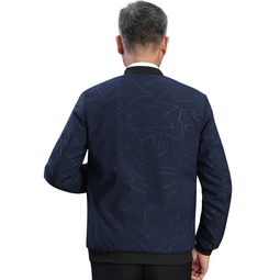 今年春节流行的中年男装,绽放出中年人的年轻姿态