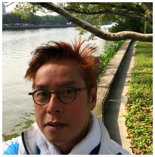 还能怎样谭咏麟70岁还活成25岁的样子,商演也是有原因的