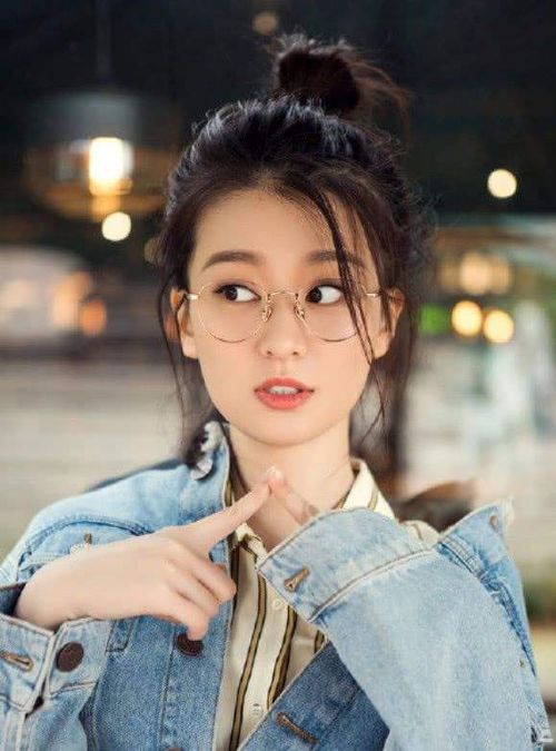 娱乐圈隐藏的富二代陈伟霆出道前就住豪宅吴宣仪一双袜子上千