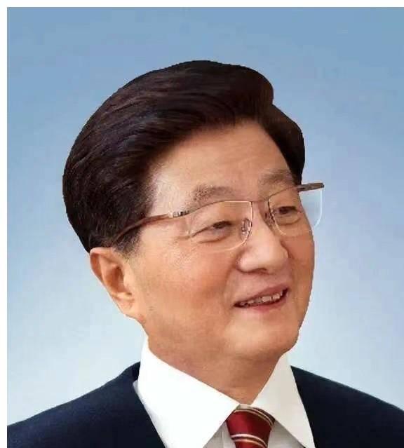 他是原上海市委书记,从政上海40多年,后官至正国级,于69岁病逝