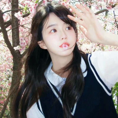 吸引女人的微信头像中年男女子