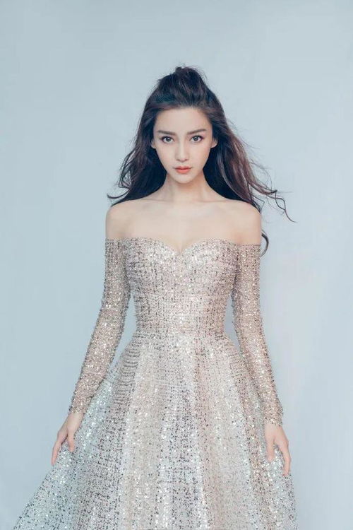 杨颖真是人间芭比公主吧皇冠一戴光环满分,这样的女人太完美