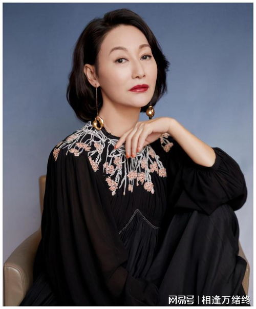 3岁乞讨,12岁当舞女,39岁轻生未遂,如今60岁成四金影后