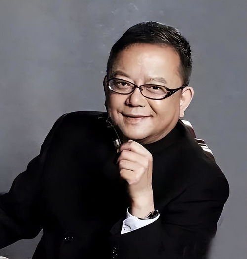 事实证明,被传移民美国的王刚,已经走上了另一条大道