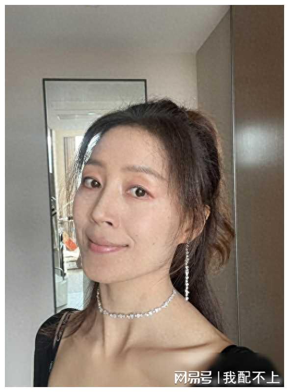 36岁大龄剩女相亲40多次,再漂亮也没找到,女子没有一个相