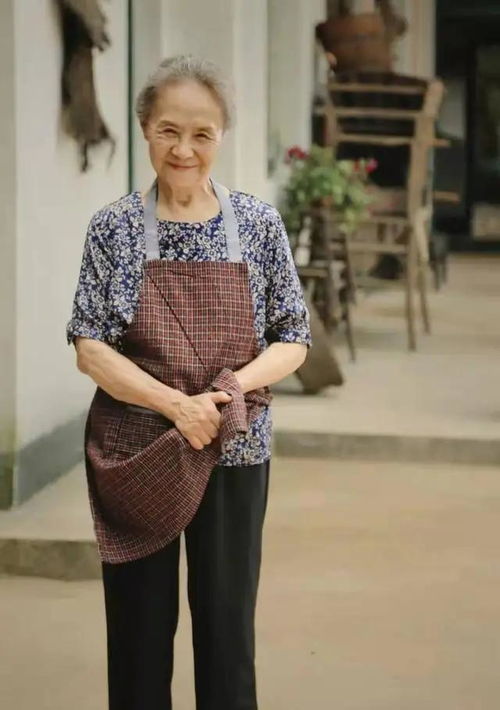 我打给婆婆的电话,她没接,接电话的却是一个外人