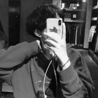 五十岁男士侧面专用头像黑白