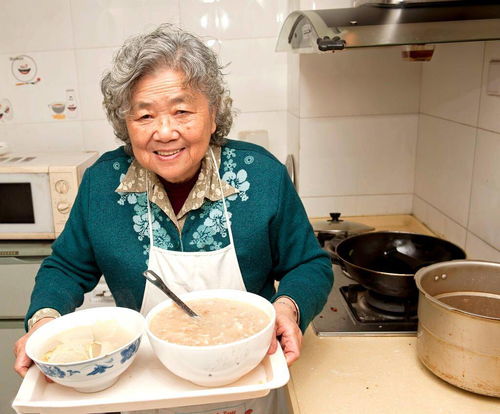 五十岁老人的头像退休金