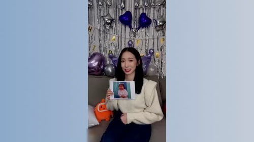 孟美岐魔性表情包,李紫婷百变小仙女,唐嫣比较感性