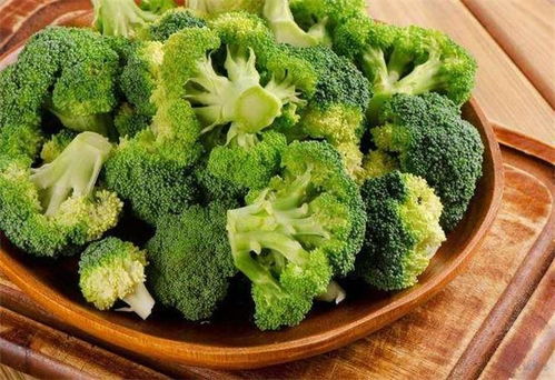 40岁女性爱吃3种食物,排毒养颜滋润肌肤,早吃早健康