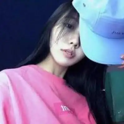 50岁女人淡雅气质头像版型