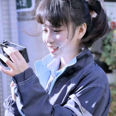 微信头像女三四十岁的李双