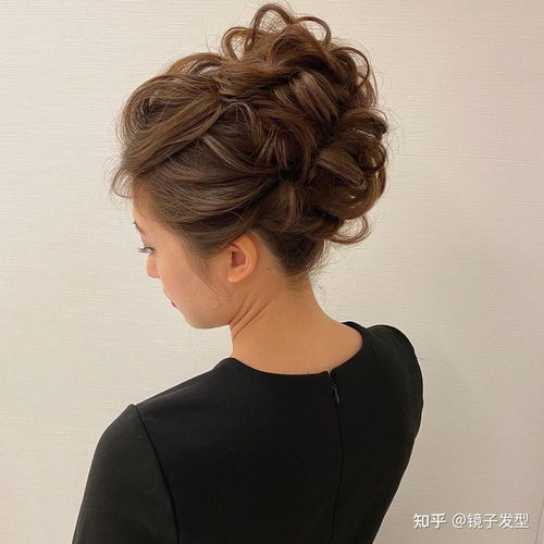 中老年女性发型怎么剪不妨先看看这10几款,蓬松时尚显气质