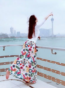 从第一美女到整残典型,51岁的她带着马甲线和漫画腿杀回来了