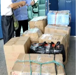 湖北武汉85岁襄阳老人40万买保健品流落街头称继续