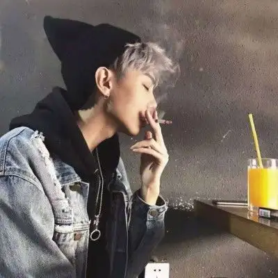 30岁干净个性有品位头像男人