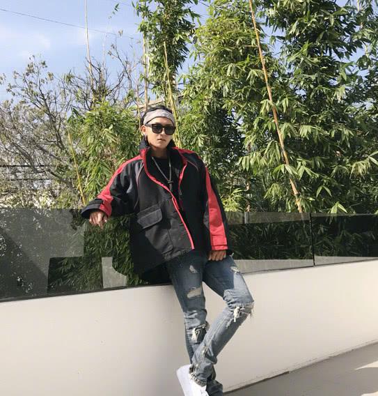 黄子韬又改微博名字,网友不仔细看,还以为我关注了二次元博主