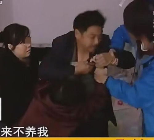 母亲抛弃1岁儿子50年,晚年却将儿子告上法庭,邻居你家有矿