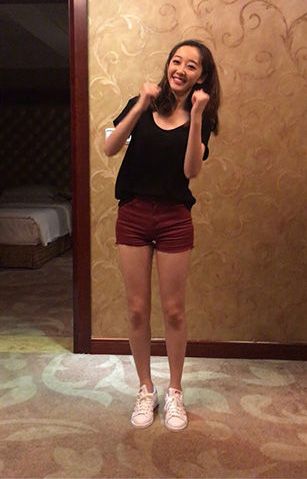 表情蒋梦婕晒逗比舞蹈穿热裤秀小蛮腰修长美腿组图福建频道人民网表情