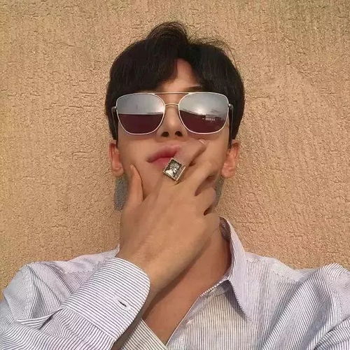 给你一个变帅的机会新款潮男发型让你颜值暴涨