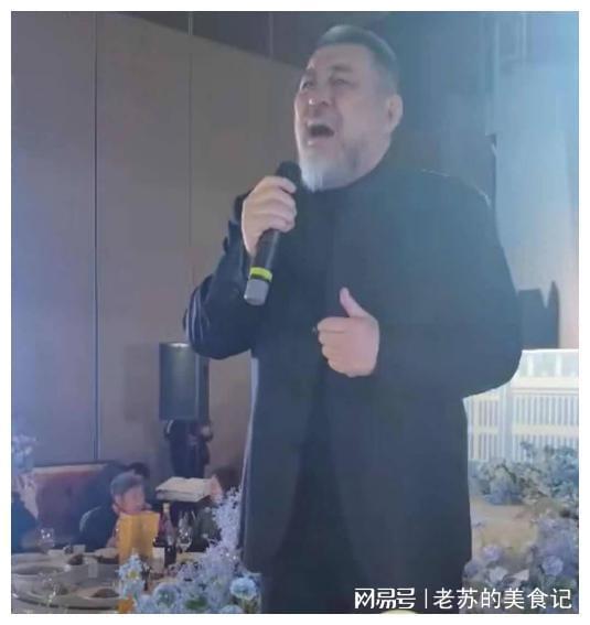 陆树铭60多岁还到处走穴,到死都依旧住在职工家属楼