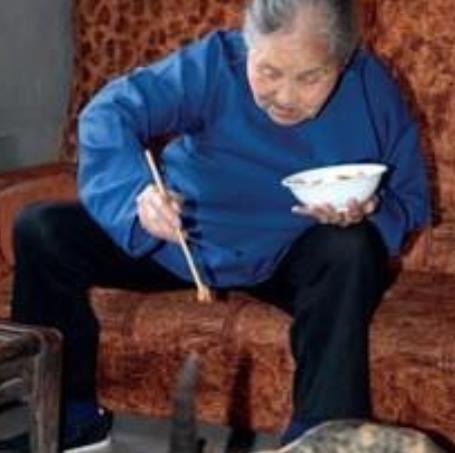 最长寿的湖南老人,如今127岁身体健康,但13个孩子都未活到18岁