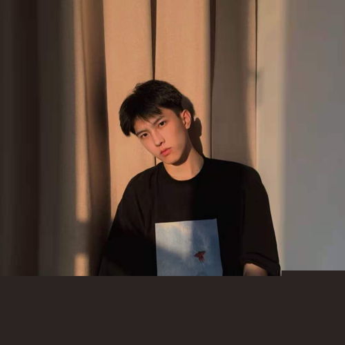 爱打羽毛球的白袜鲜肉帅哥
