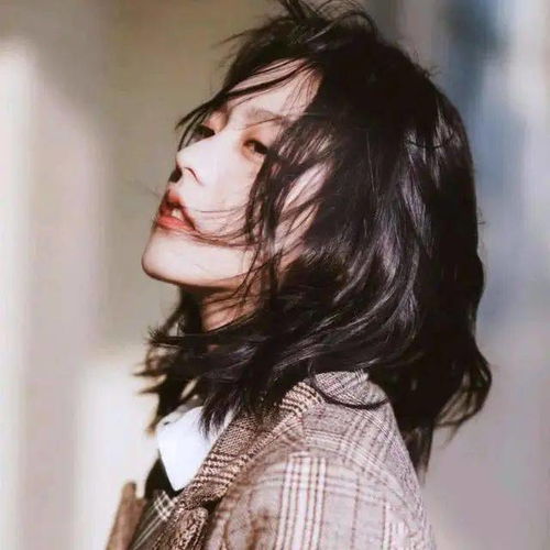 女生头像想跟你借个未来806