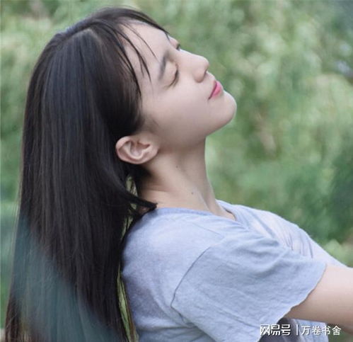 63岁老人坦言再婚娶一个年轻妻子,看似风光,实则苦不堪言