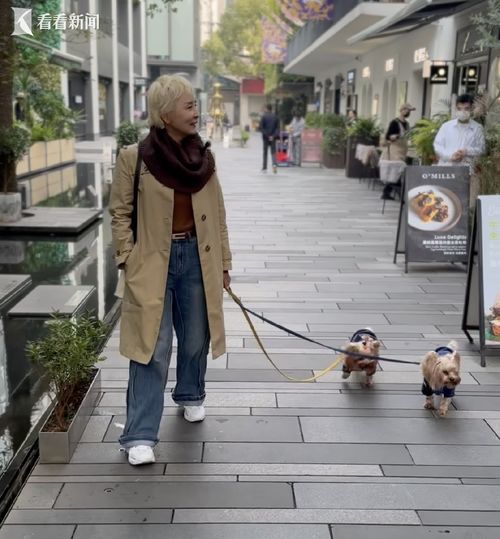60岁的她重启人生成为新上海人做时尚博主