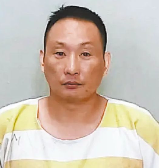 涉骗取价值50万元黄金,华男上门取货时被捕