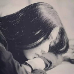 四十岁有气质头像侧面女人伤感