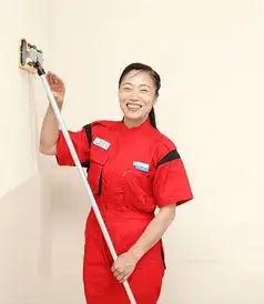 中国大妈靠刷马桶成为日本国宝,她花30年征服了无数人,成为大家心目中的女王