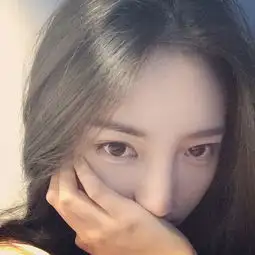 这女的是谁啊,跪求她的名字,可能是明星模特什么的,求大神帮忙
