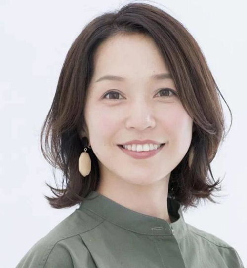 40岁女人选短发,牢记3要3不要原则,既优雅得体还减龄时尚