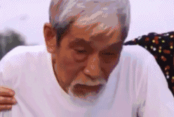 爆笑gif图尬舞新境界,不比谁的舞姿夸张只比谁的表情更欠抽