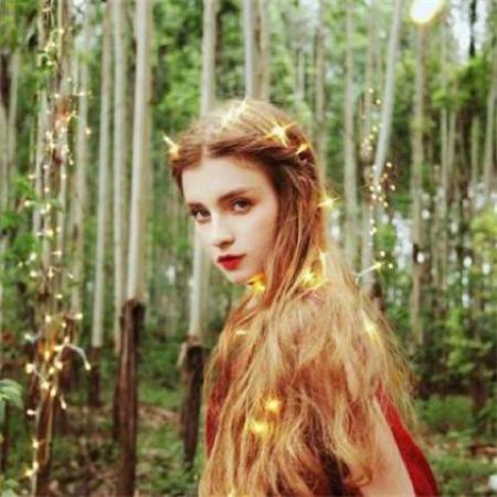 有气质的50岁女人头像穿蒙古袍大婶