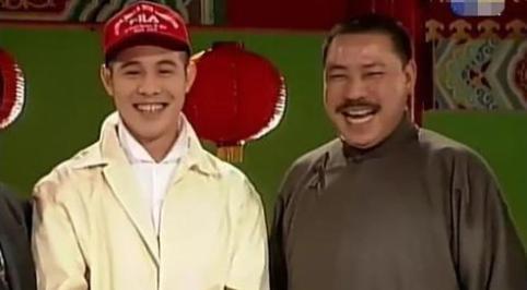 为躲警察跑进剧组,一不小心成了影帝,嗜酒如命晚年令人唏嘘