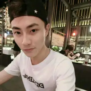 微信头像男生30岁女子