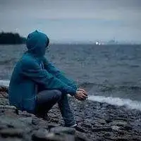 60岁微信头像大全男背影下雨天