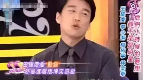 这位大叔天生就是演霸道总裁的料,挺宝藏啊