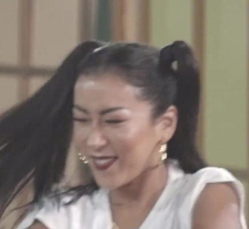 乘风破浪拔河姐姐们变表情包,网友但凡动过刀都不敢这么拼