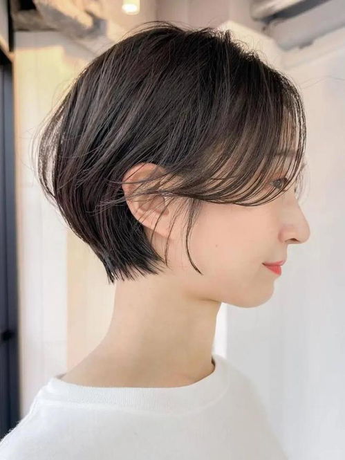 30到40岁女性,剪挂耳短发就对了,好看时尚很精致