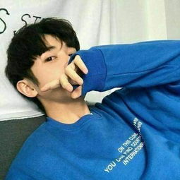 忧伤伤感经典男生个性签名,是是非非,不过是自己的判断而已